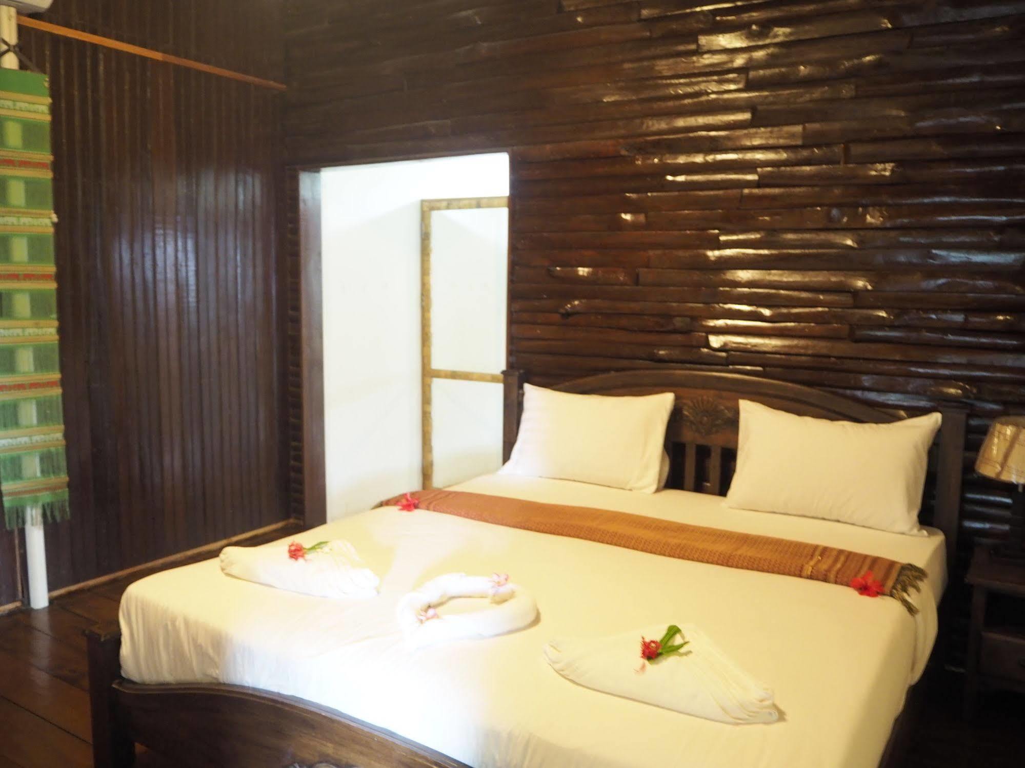 Euro Lanta White Rock Resort Ko Lanta Exterior foto